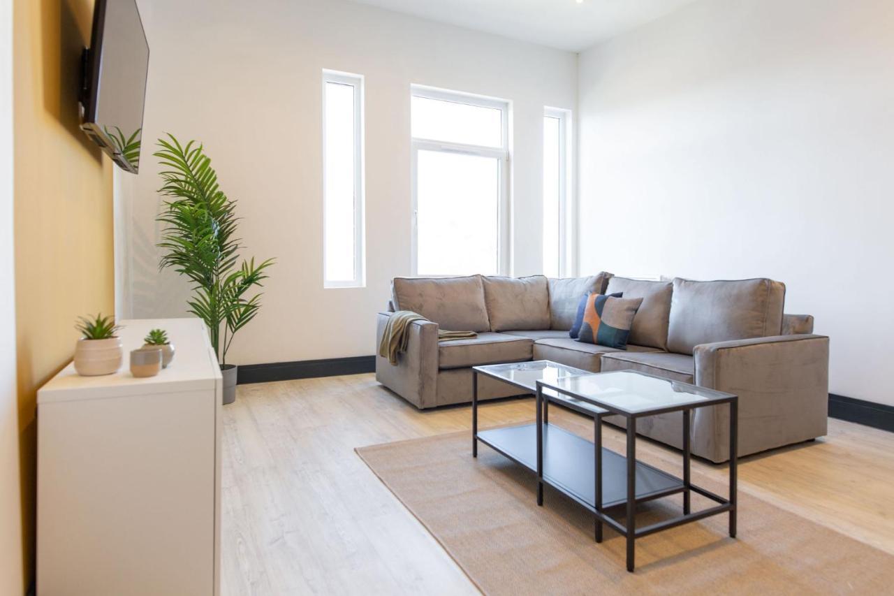 The Kingsway- 2 Bedroom Central Swansea Apartments By Stayright Exteriör bild