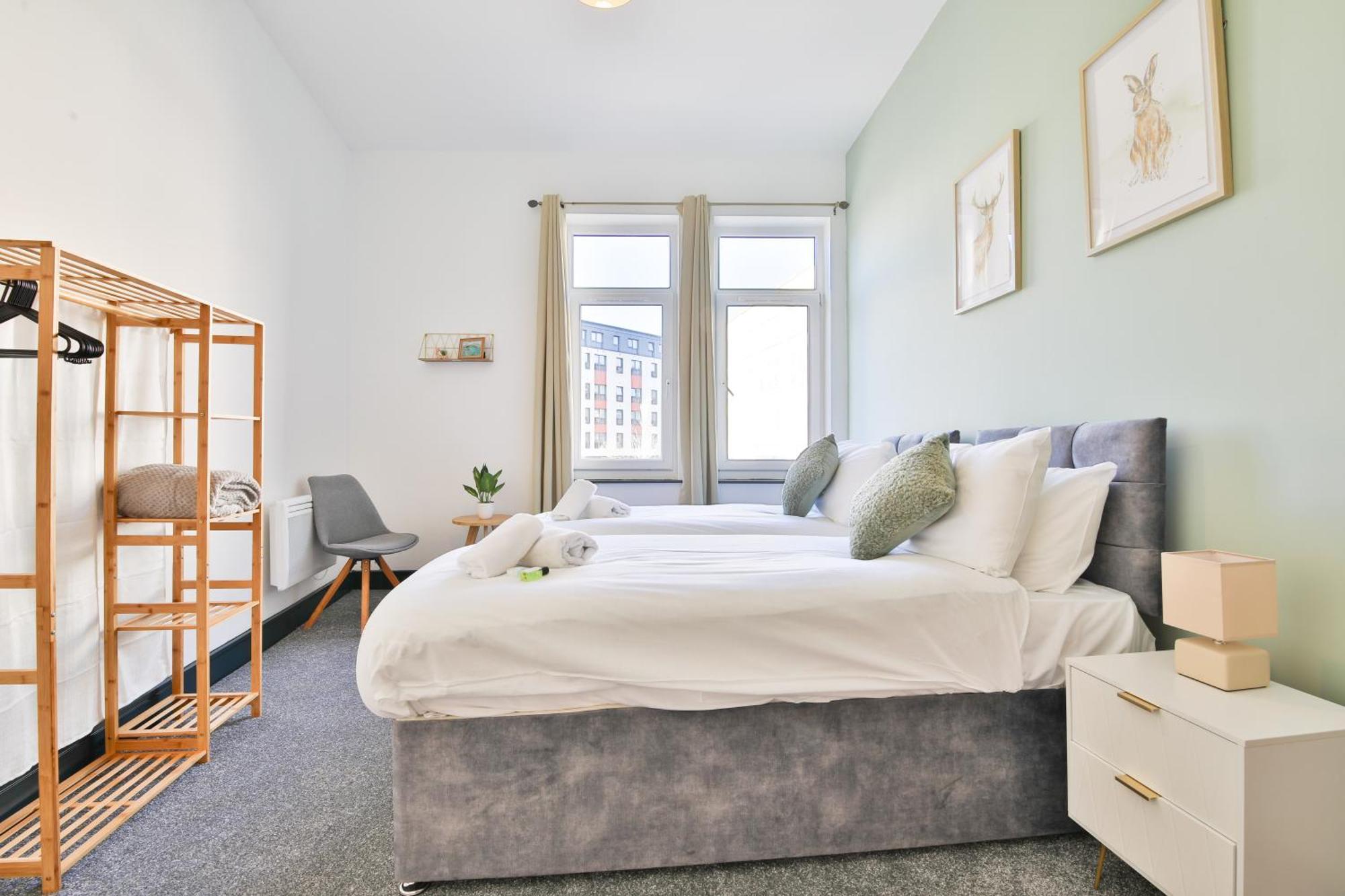 The Kingsway- 2 Bedroom Central Swansea Apartments By Stayright Exteriör bild