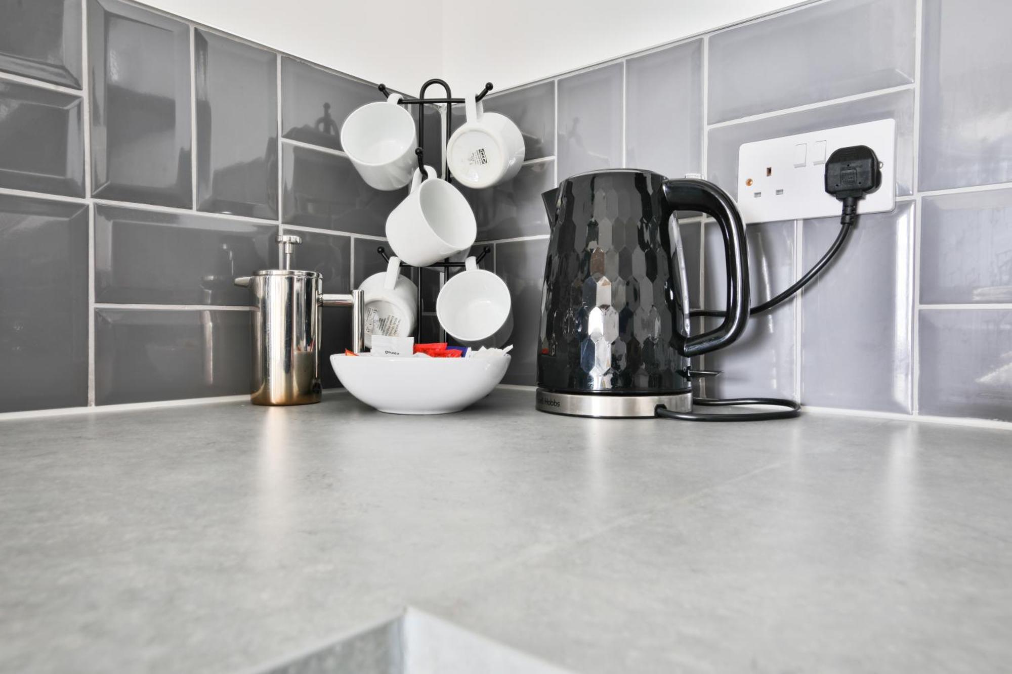 The Kingsway- 2 Bedroom Central Swansea Apartments By Stayright Exteriör bild