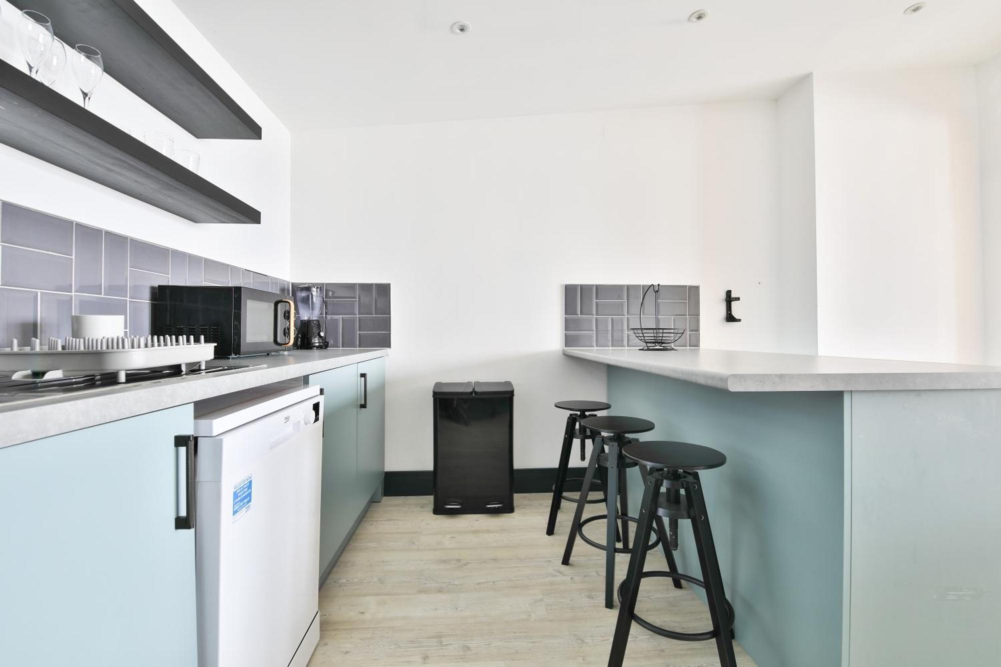 The Kingsway- 2 Bedroom Central Swansea Apartments By Stayright Exteriör bild