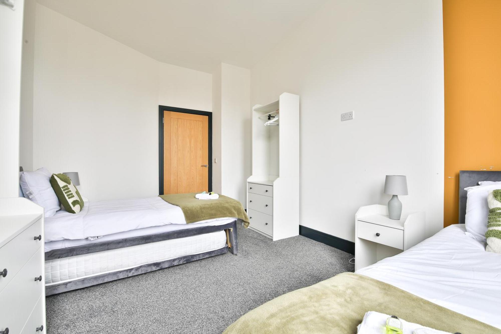 The Kingsway- 2 Bedroom Central Swansea Apartments By Stayright Exteriör bild