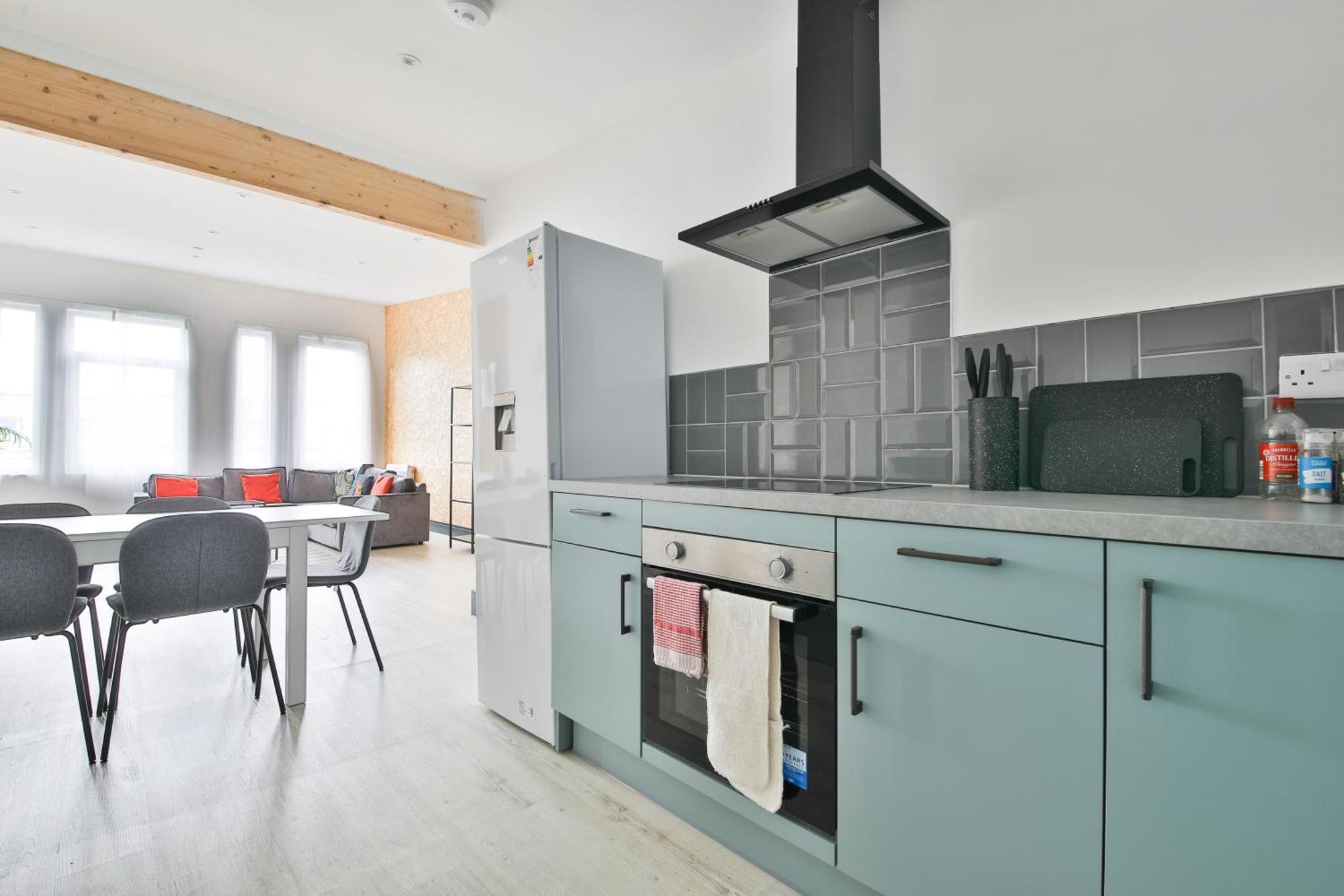 The Kingsway- 2 Bedroom Central Swansea Apartments By Stayright Exteriör bild