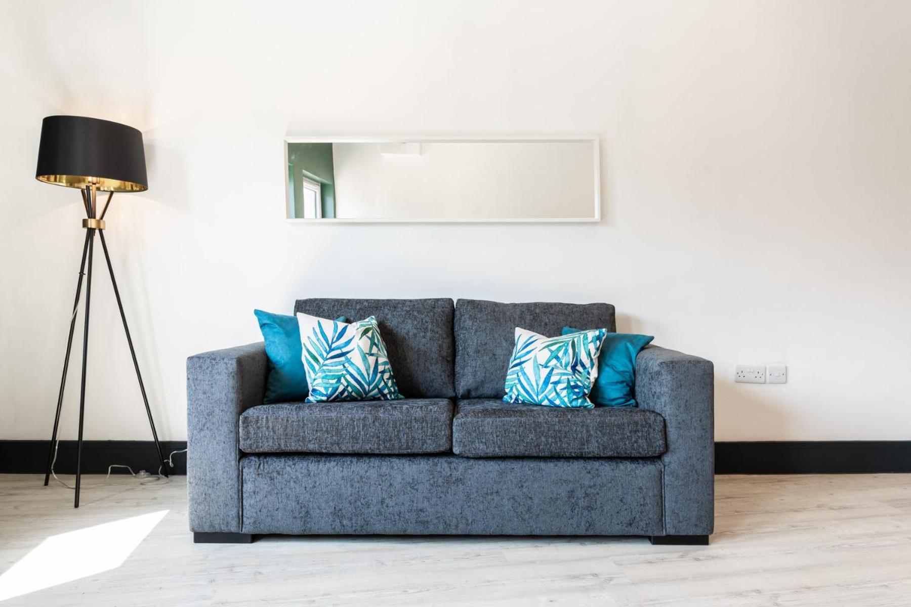 The Kingsway- 2 Bedroom Central Swansea Apartments By Stayright Exteriör bild