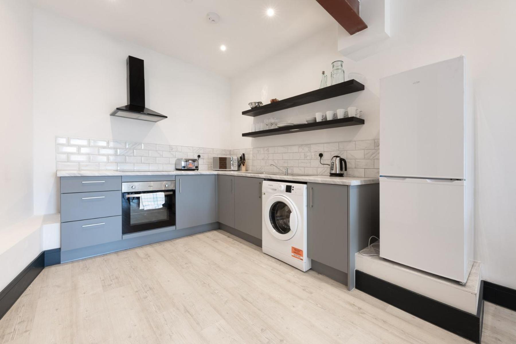 The Kingsway- 2 Bedroom Central Swansea Apartments By Stayright Exteriör bild