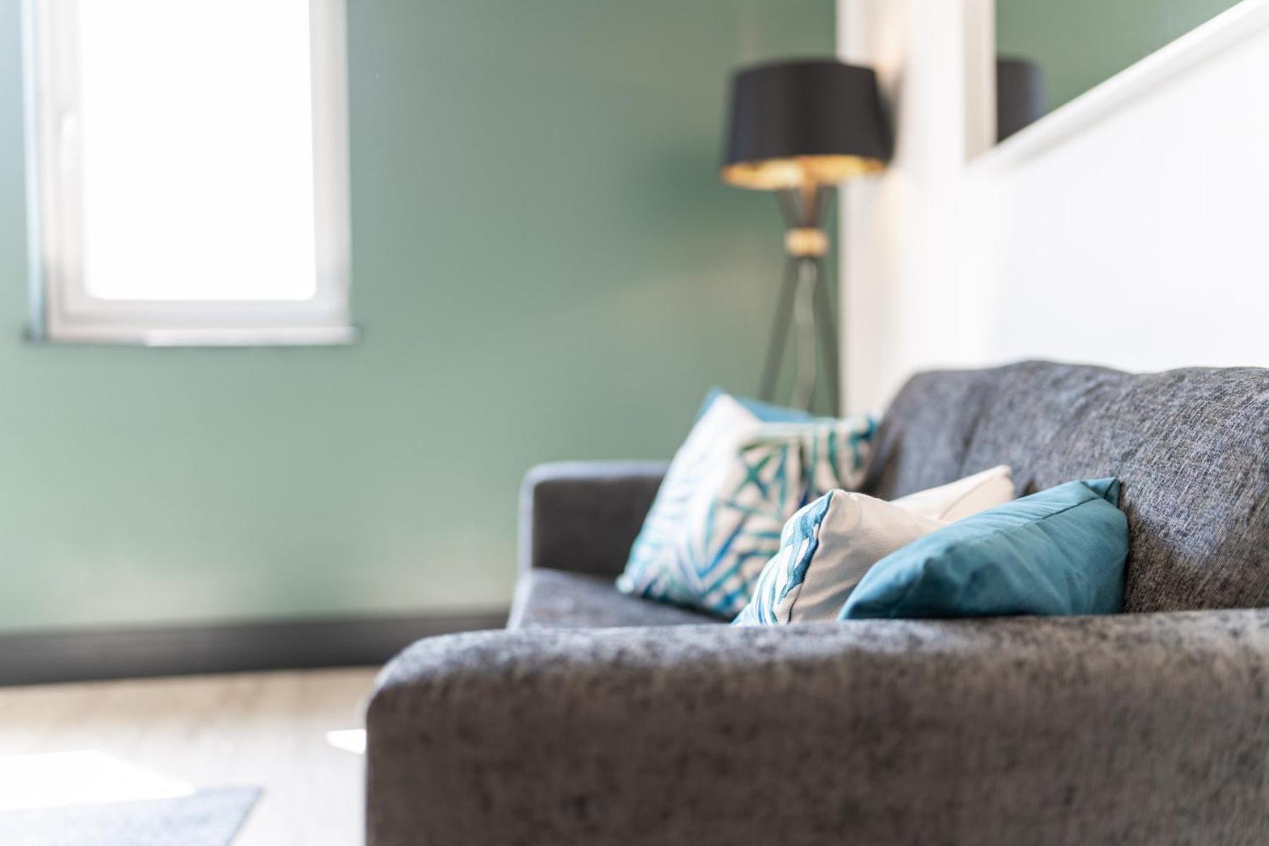 The Kingsway- 2 Bedroom Central Swansea Apartments By Stayright Exteriör bild