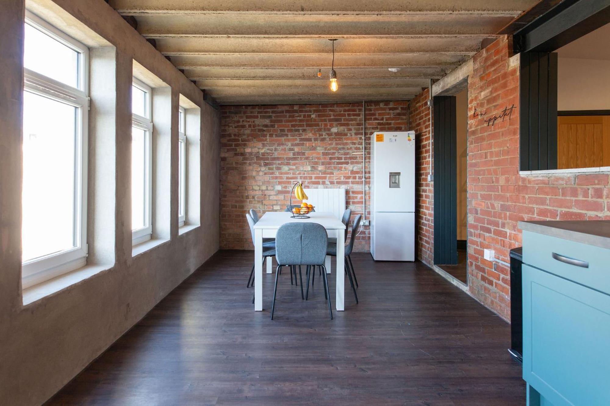 The Kingsway- 2 Bedroom Central Swansea Apartments By Stayright Exteriör bild