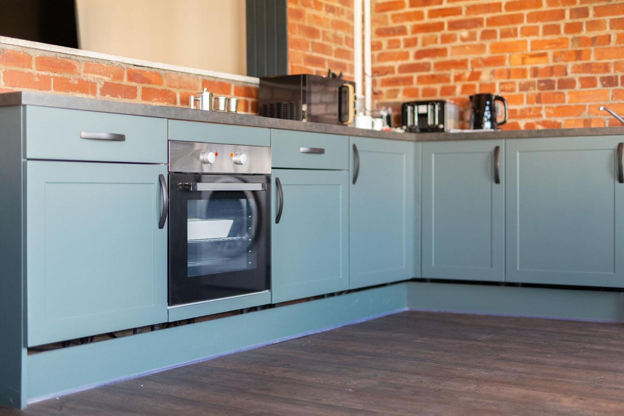 The Kingsway- 2 Bedroom Central Swansea Apartments By Stayright Exteriör bild