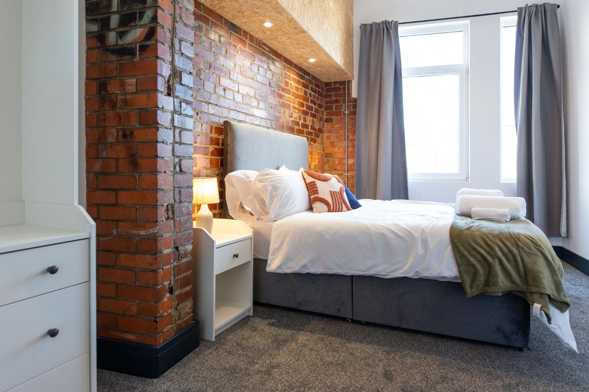 The Kingsway- 2 Bedroom Central Swansea Apartments By Stayright Exteriör bild