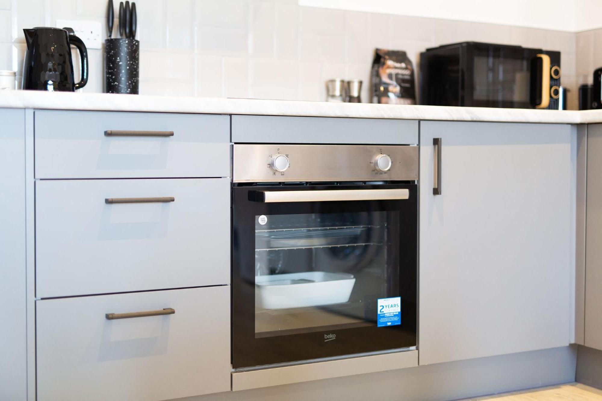 The Kingsway- 2 Bedroom Central Swansea Apartments By Stayright Exteriör bild